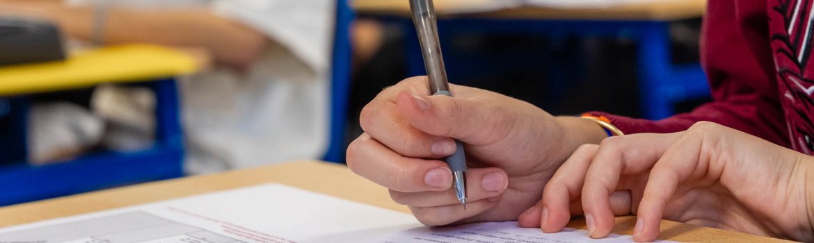 Quelles spécialités choisir au lycée pour réussir Sciences Po Paris ?